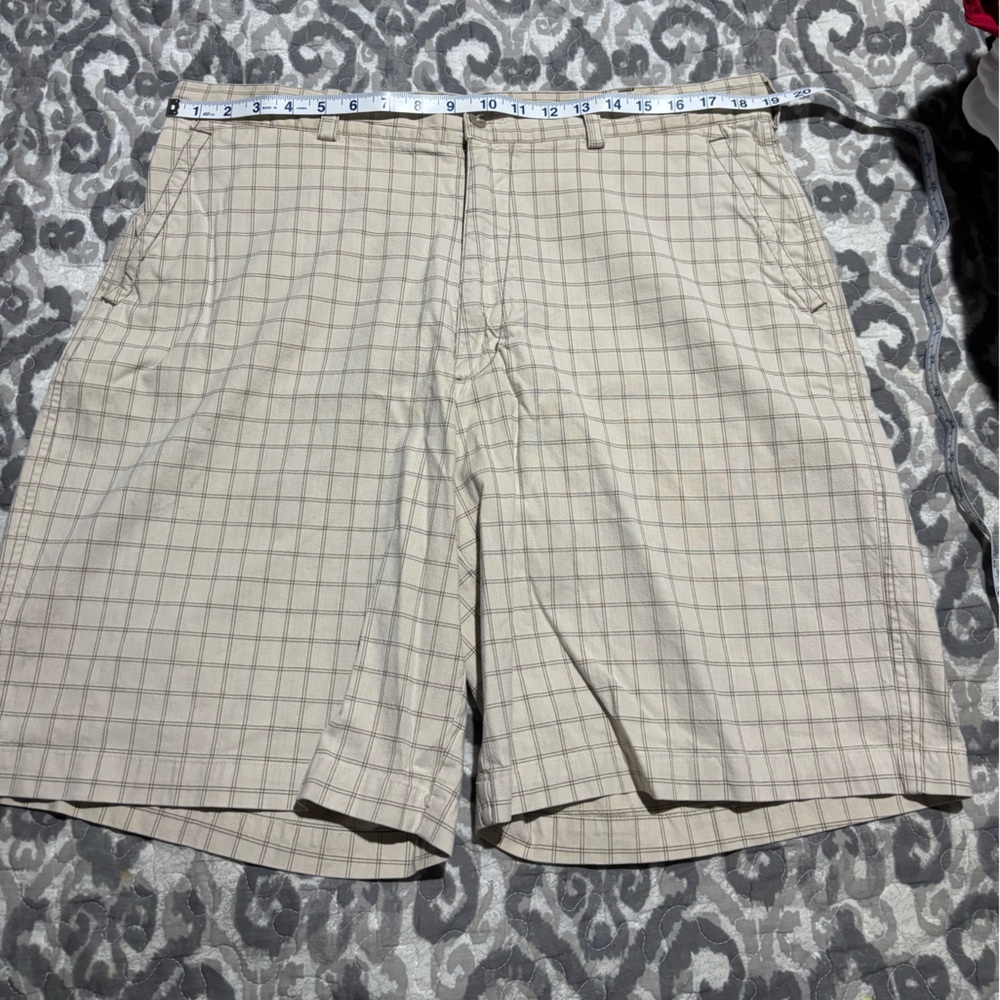 Nike Golf Shorts Tan Checkered Shorts Size 38